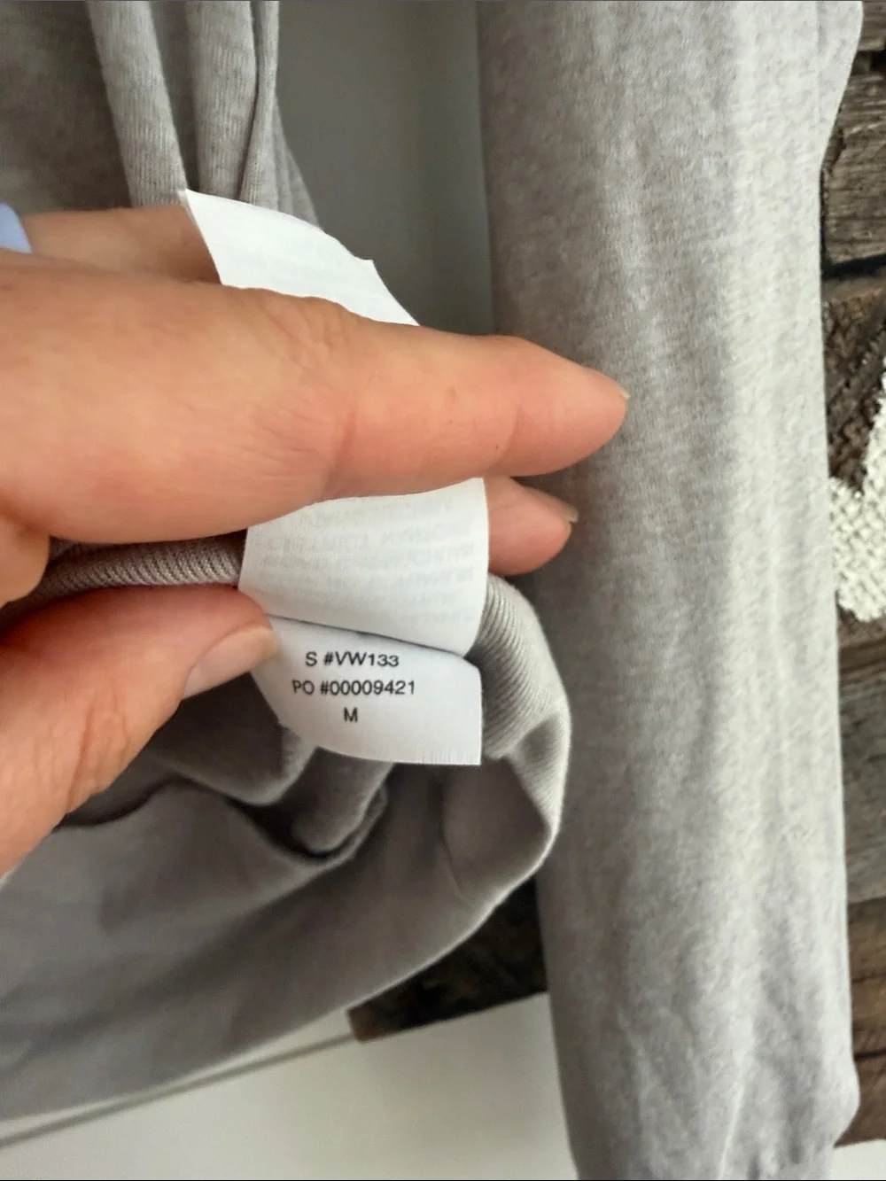 Vuori DayDream crew top size medium - Picture 2 of 2